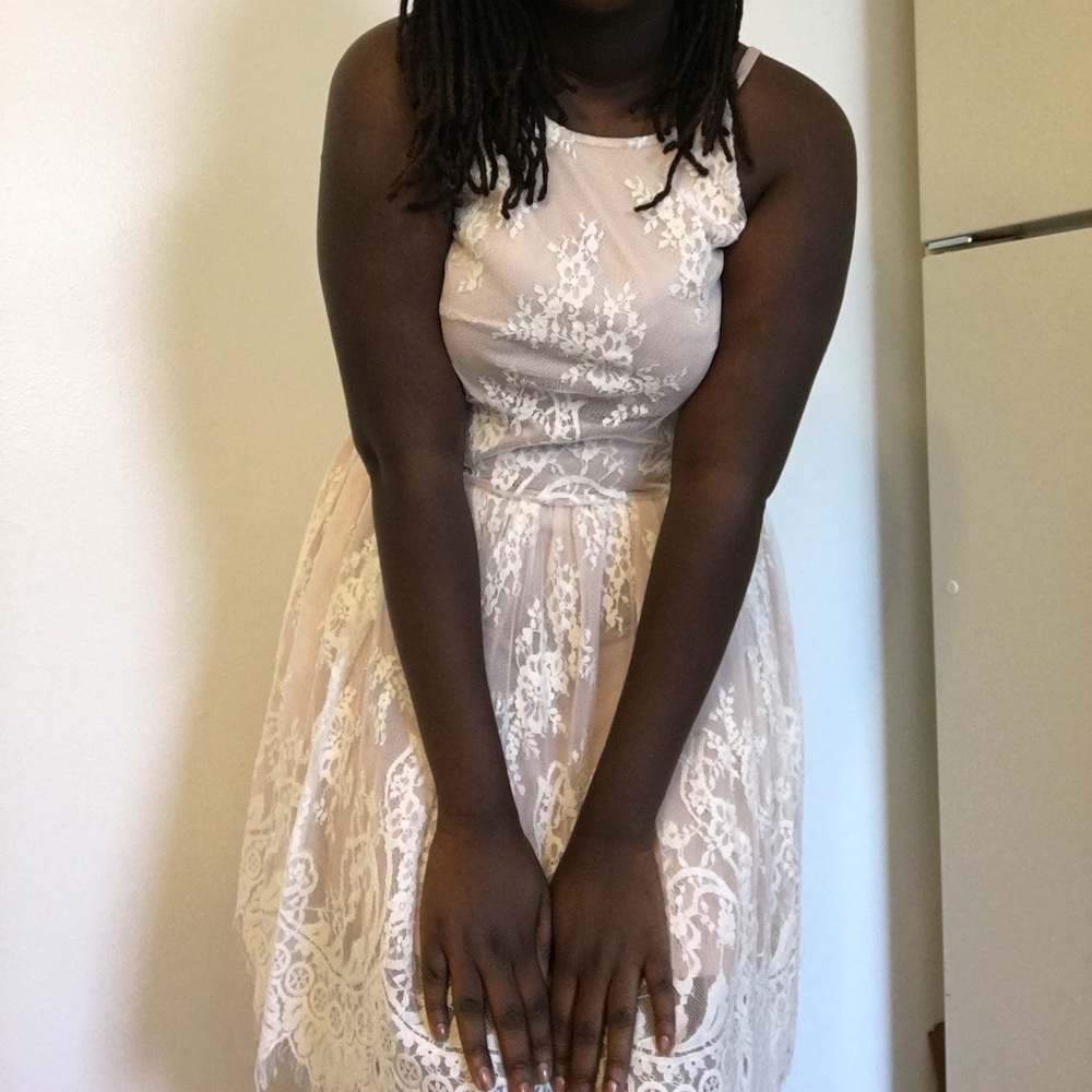 H&M DIVIDED STUNNING PALE PINK LACE DRESS